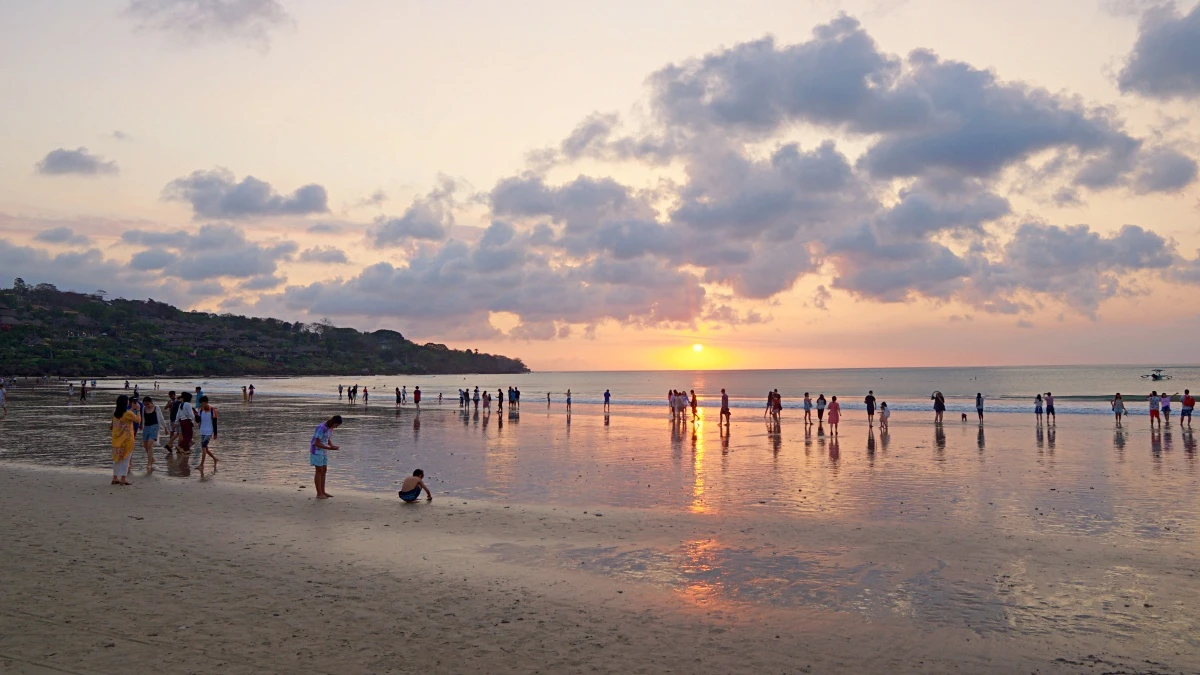 jimbaran beach sunset