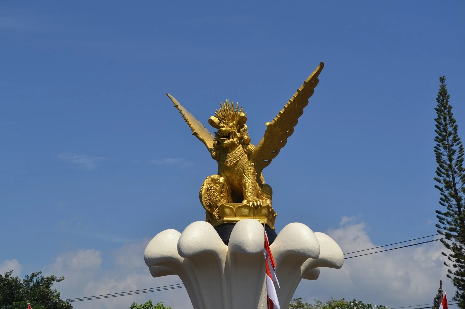 singa ambara raja monument